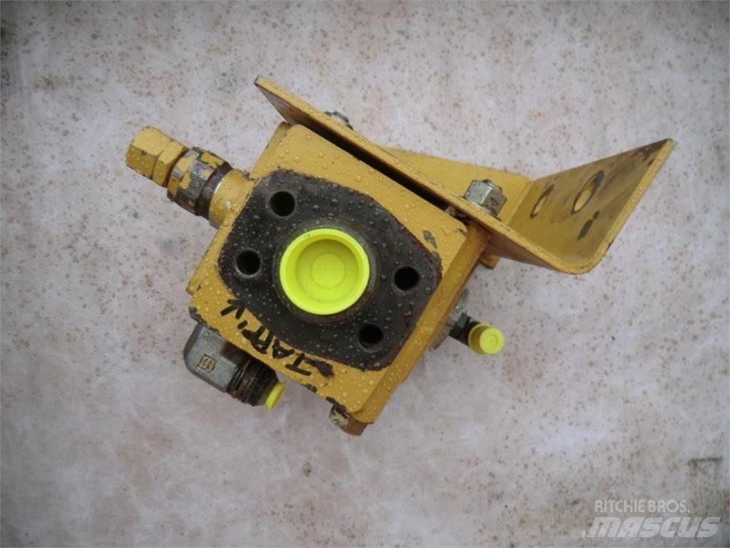 CAT 231D Строительная техника - Другие