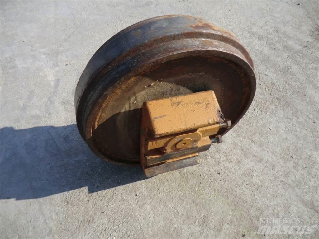 CAT 231D Гусеницы и цепи