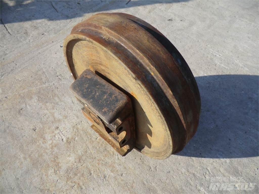 CAT 231D Гусеницы и цепи