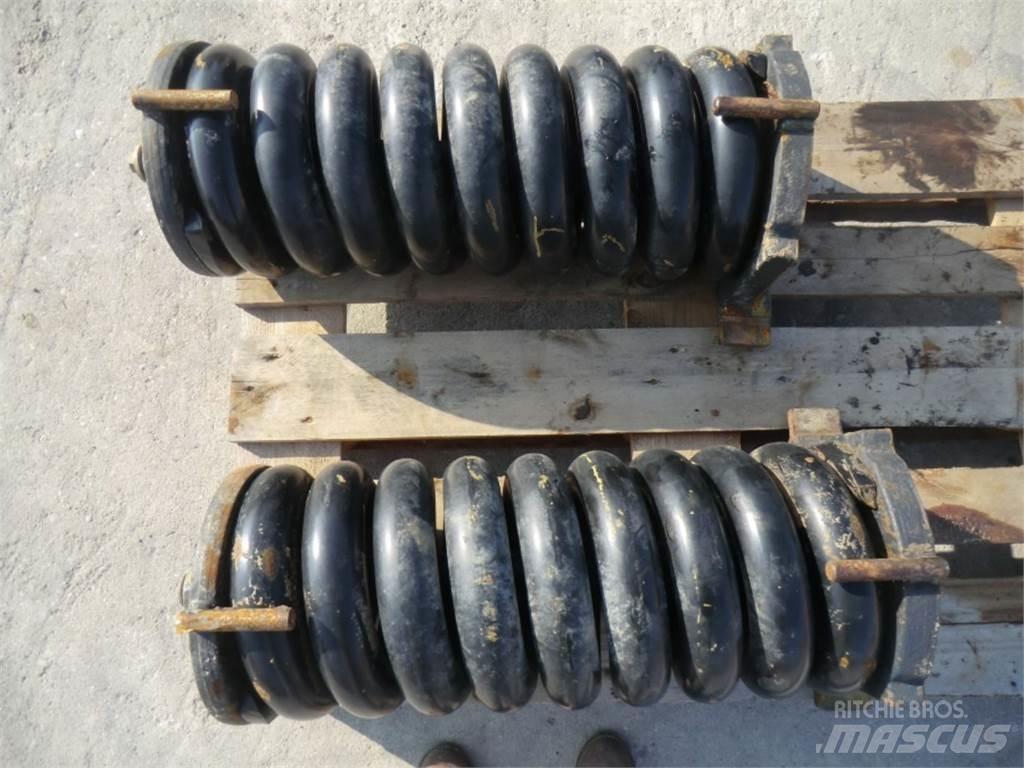 CAT 231D Гусеницы и цепи