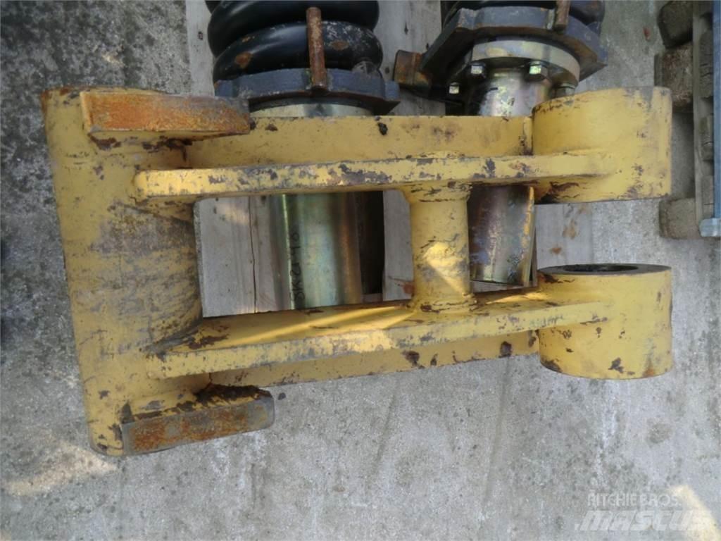 CAT 231D Ходовая часть и подвеска