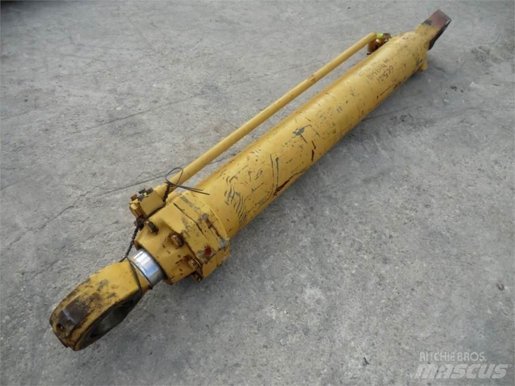 CAT 231D Строительная техника - Другие