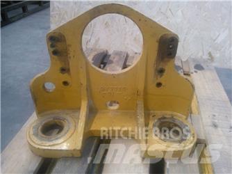 CAT 3208 Двигатели