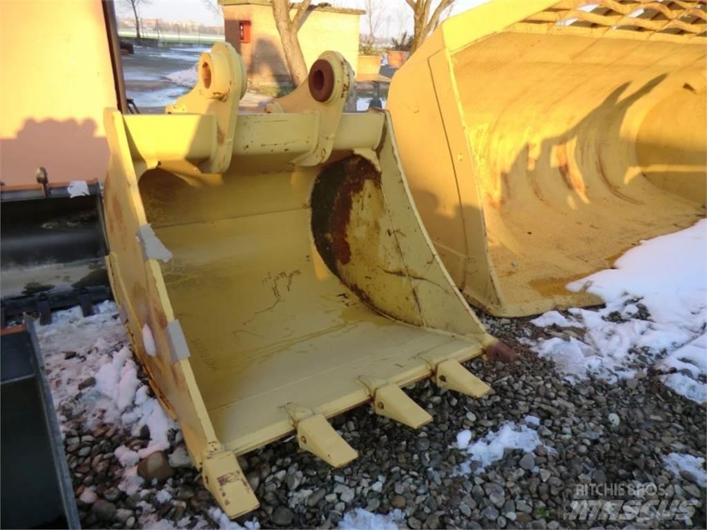 CAT 322D Строительная техника - Другие