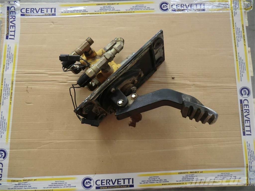 CAT 735 Строительная техника - Другие