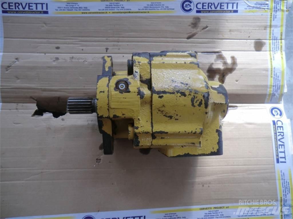 CAT 735 Строительная техника - Другие