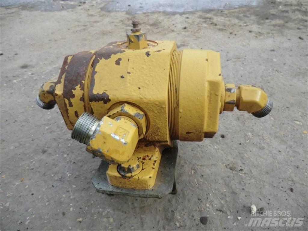 CAT 735 Строительная техника - Другие