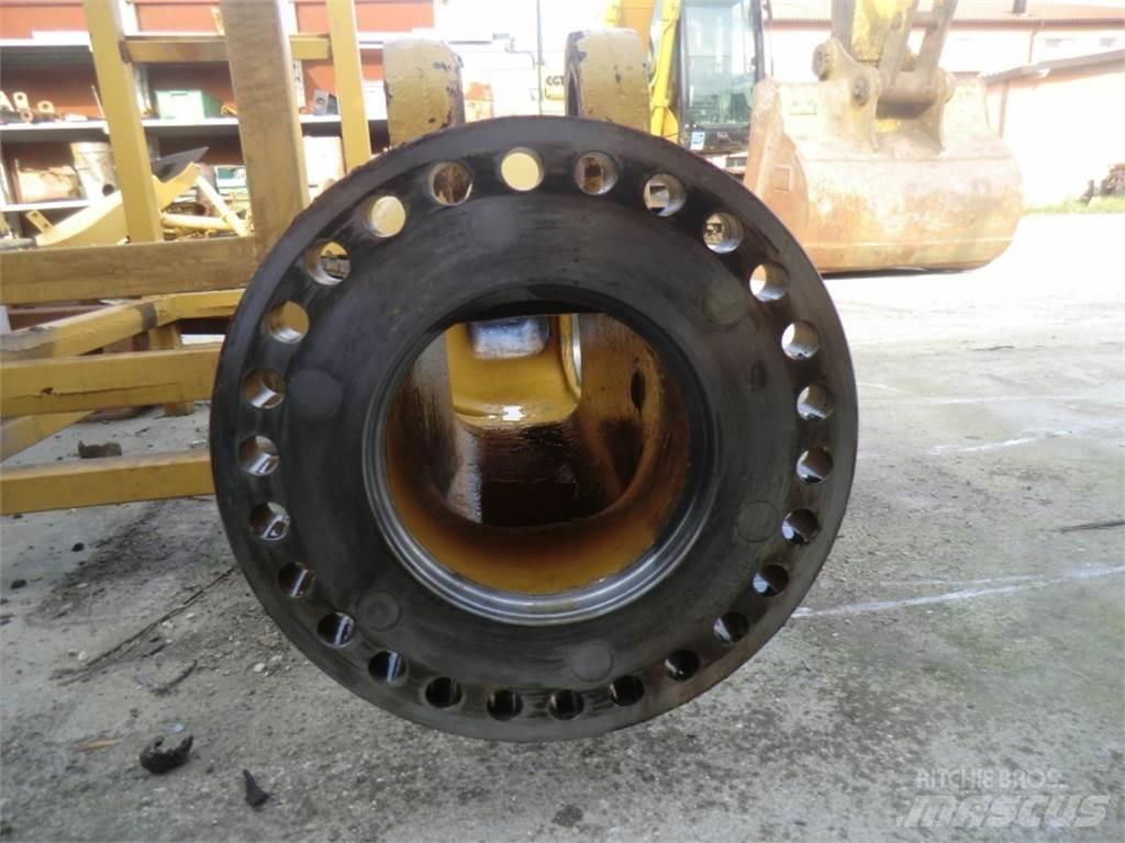 CAT 735 Строительная техника - Другие