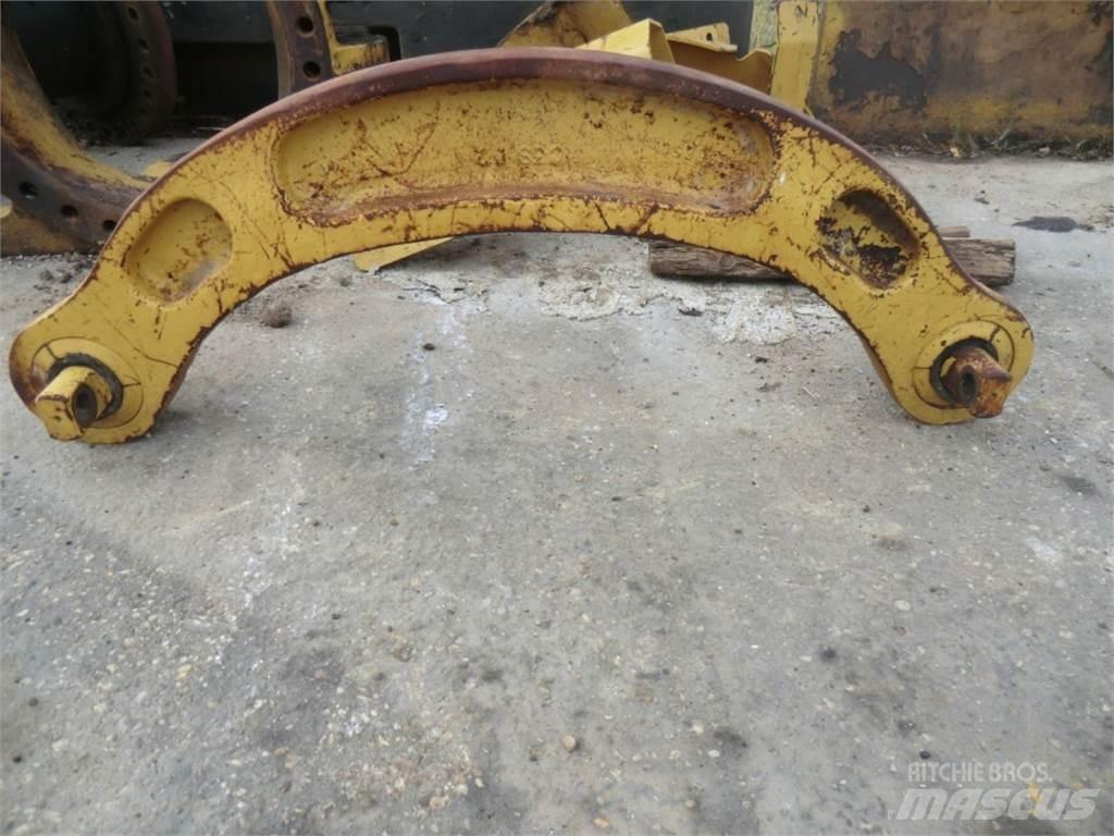 CAT 735 Гусеницы и цепи