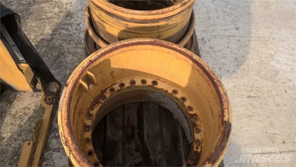 CAT 735 Строительная техника - Другие
