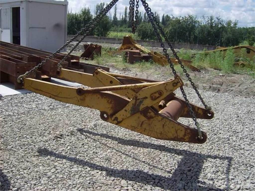 CAT 910 Ходовая часть и подвеска