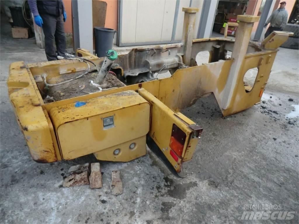 CAT 928G Ходовая часть и подвеска
