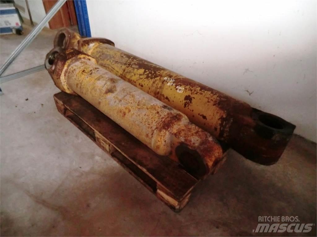 CAT 943 Строительная техника - Другие