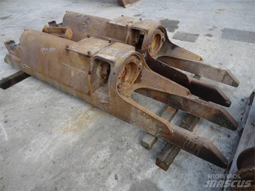 CAT 953 Гусеницы и цепи