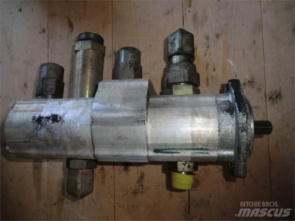 CAT 953C Строительная техника - Другие