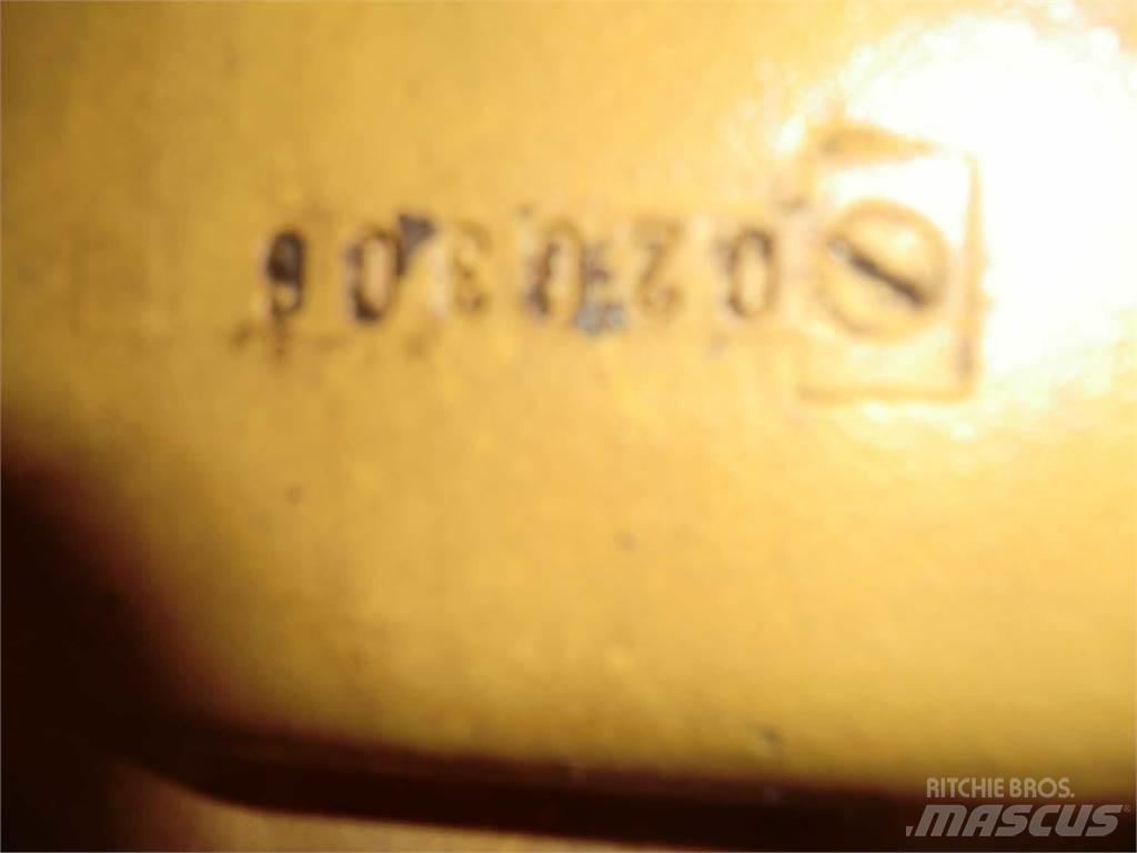 CAT 953C Строительная техника - Другие