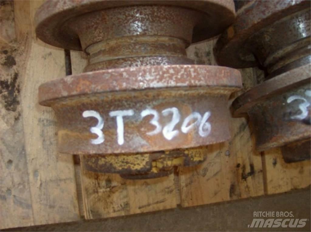 CAT 963 Гусеницы и цепи