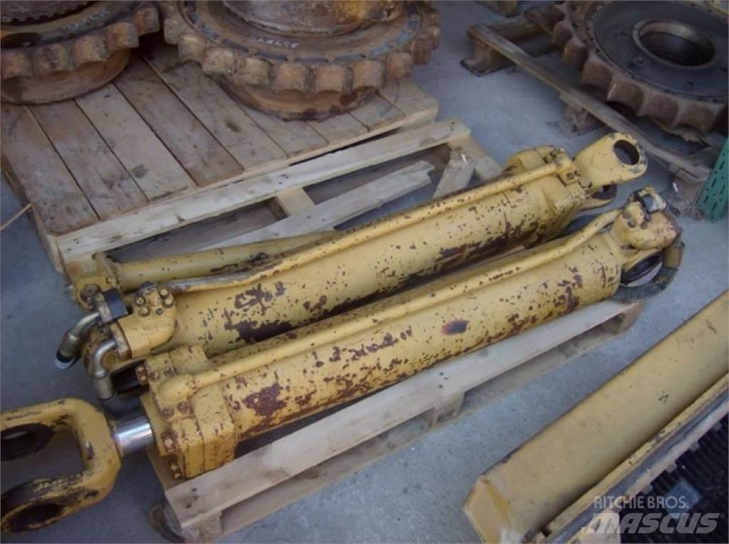 CAT 963 Строительная техника - Другие