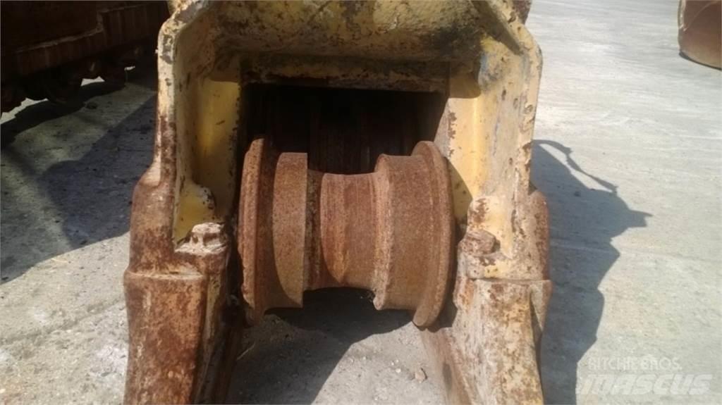 CAT 963C Гусеницы и цепи