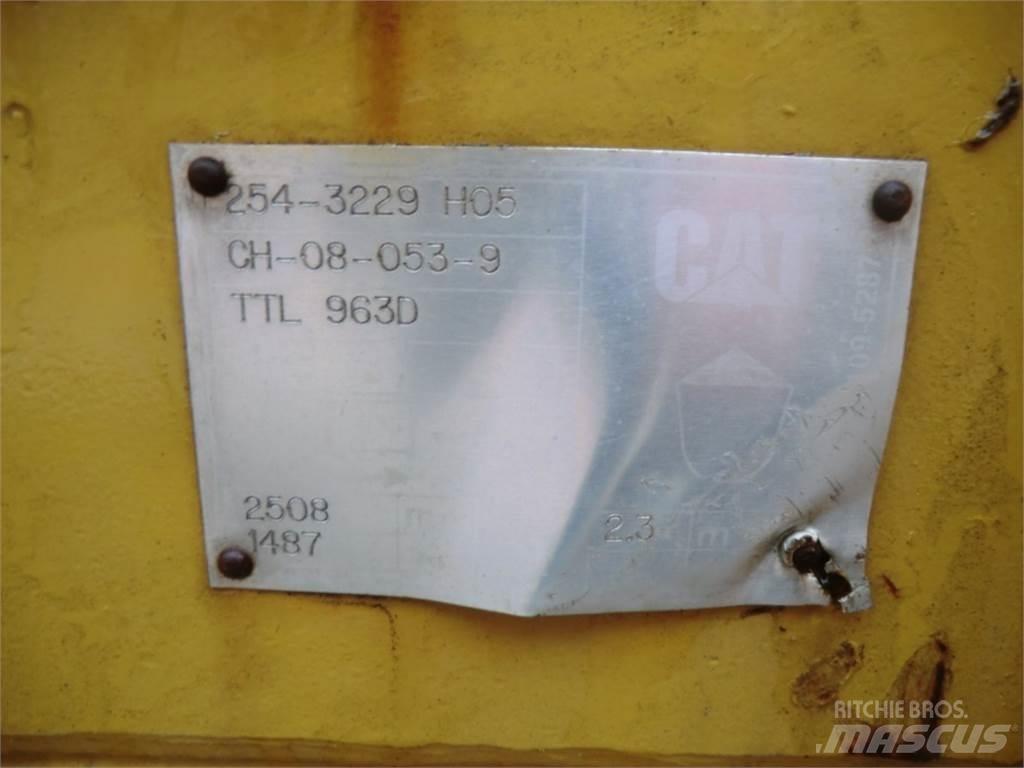 CAT 963D Строительная техника - Другие