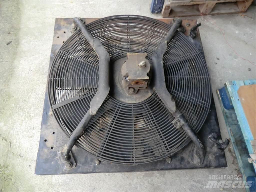 CAT 963D Ходовая часть и подвеска