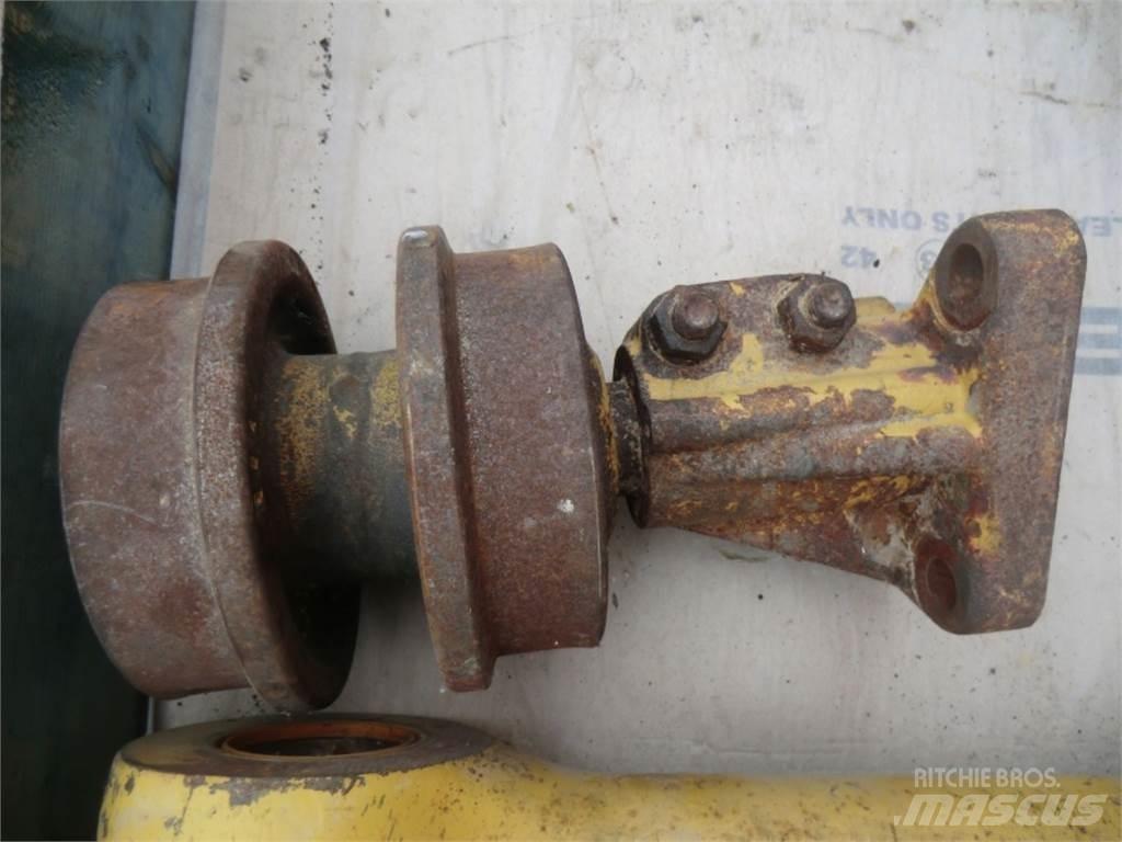 CAT 963D Гусеницы и цепи