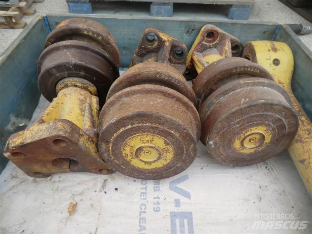CAT 963D Гусеницы и цепи