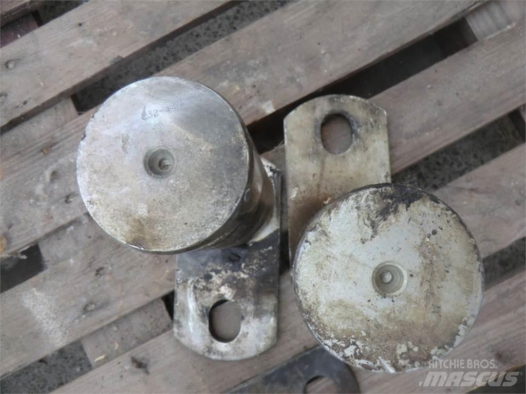 CAT 963D Ходовая часть и подвеска