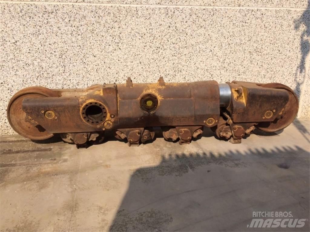 CAT  D8L Гусеницы и цепи