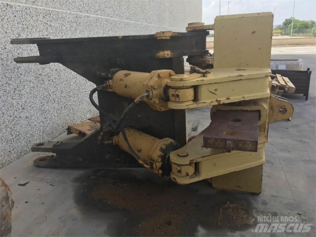 CAT  D8L Строительная техника - Другие