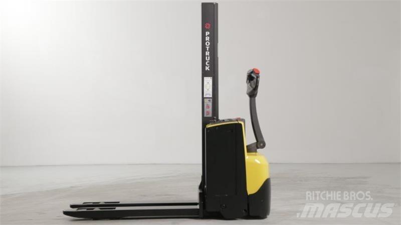 BT SWE080L Самоходные электроштабелёры
