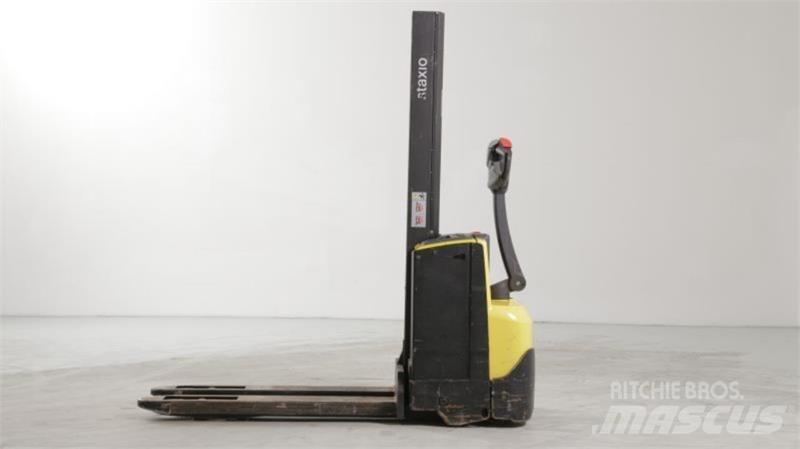 BT SWE080L Самоходные электроштабелёры