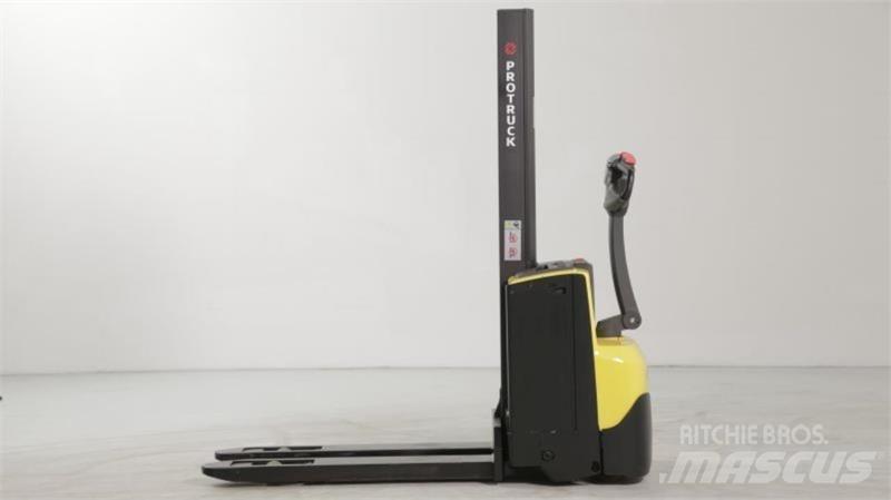 BT SWE080L Самоходные электроштабелёры