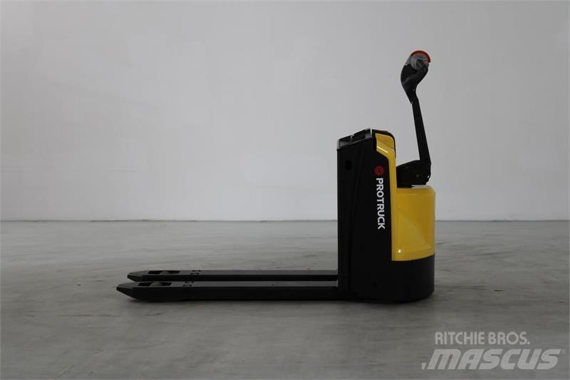 Hyster P1.6 Ручные электрические тележки