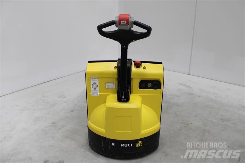 Hyster P1.6 Ручные электрические тележки
