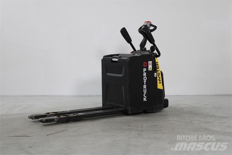 Hyster P2.0S Самоходные электрические тележки