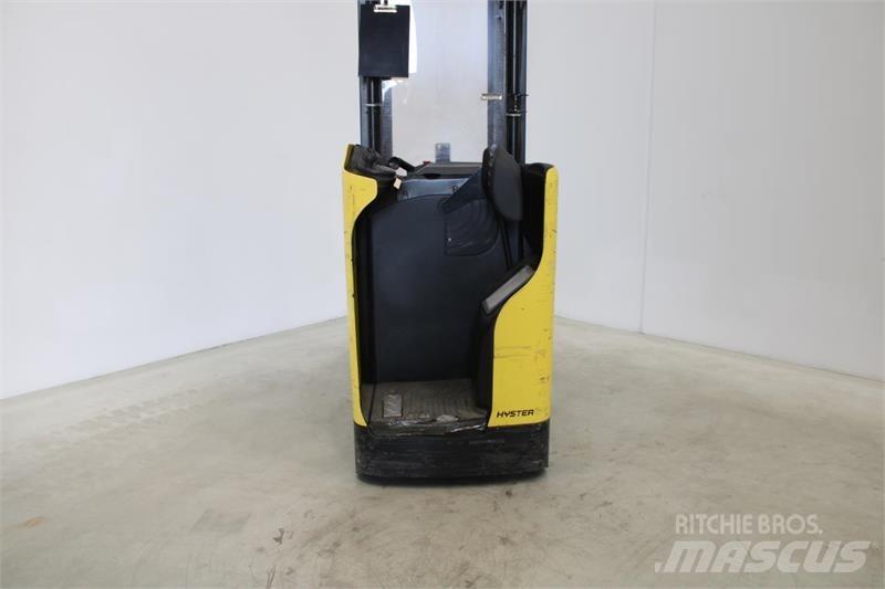 Hyster RS1.6 Самоходные электроштабелёры