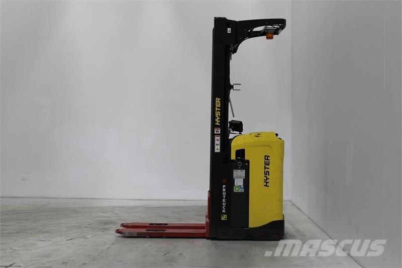 Hyster RS1.6 Самоходные электроштабелёры