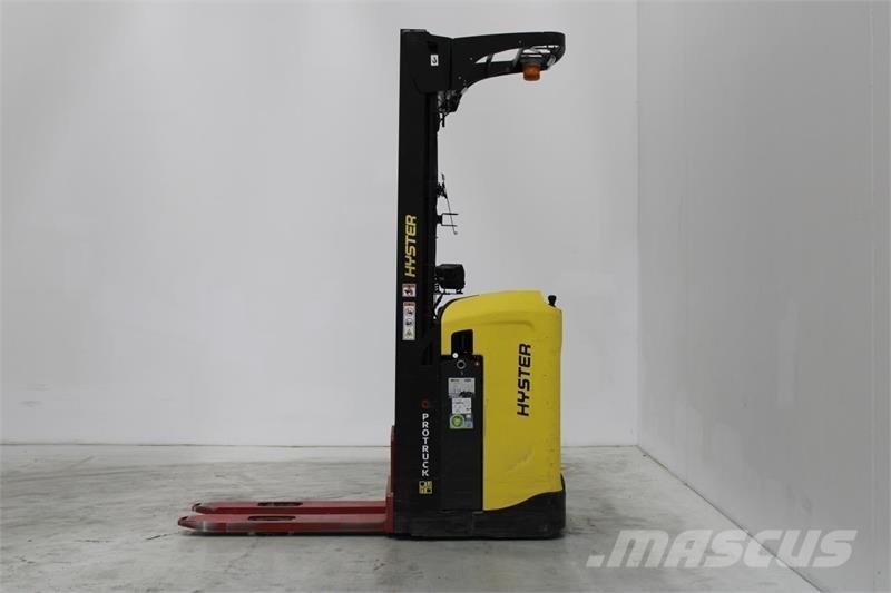 Hyster RS1.6 Самоходные электроштабелёры