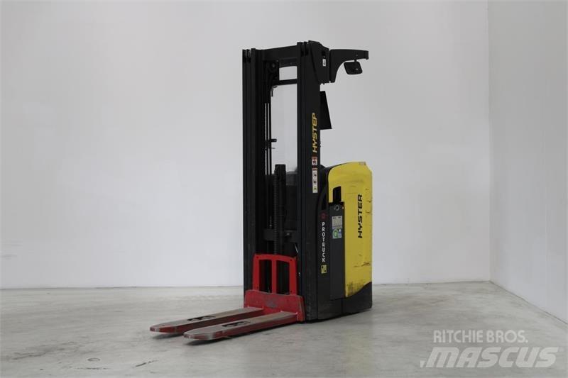 Hyster RS1.6 Самоходные электроштабелёры