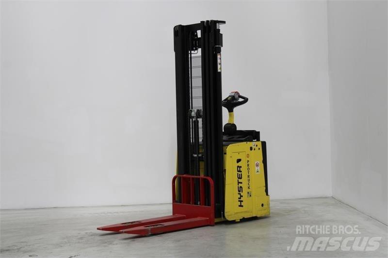Hyster S1.5S Самоходные электроштабелёры