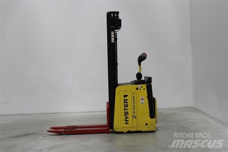 Hyster S1.5S Самоходные электроштабелёры