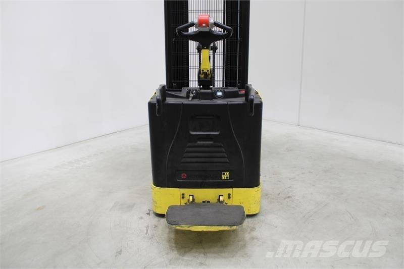 Hyster S1.5S Самоходные электроштабелёры