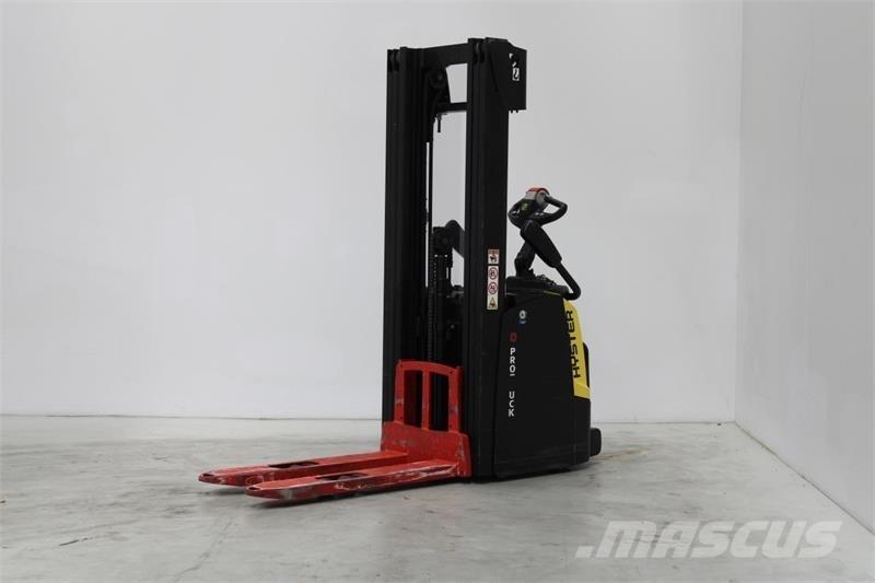 Hyster S1.6S Самоходные электроштабелёры