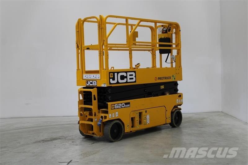 JCB S2032E Ножничные подъемники