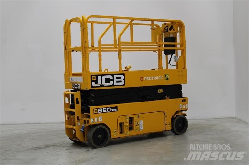 JCB S2032E Ножничные подъемники