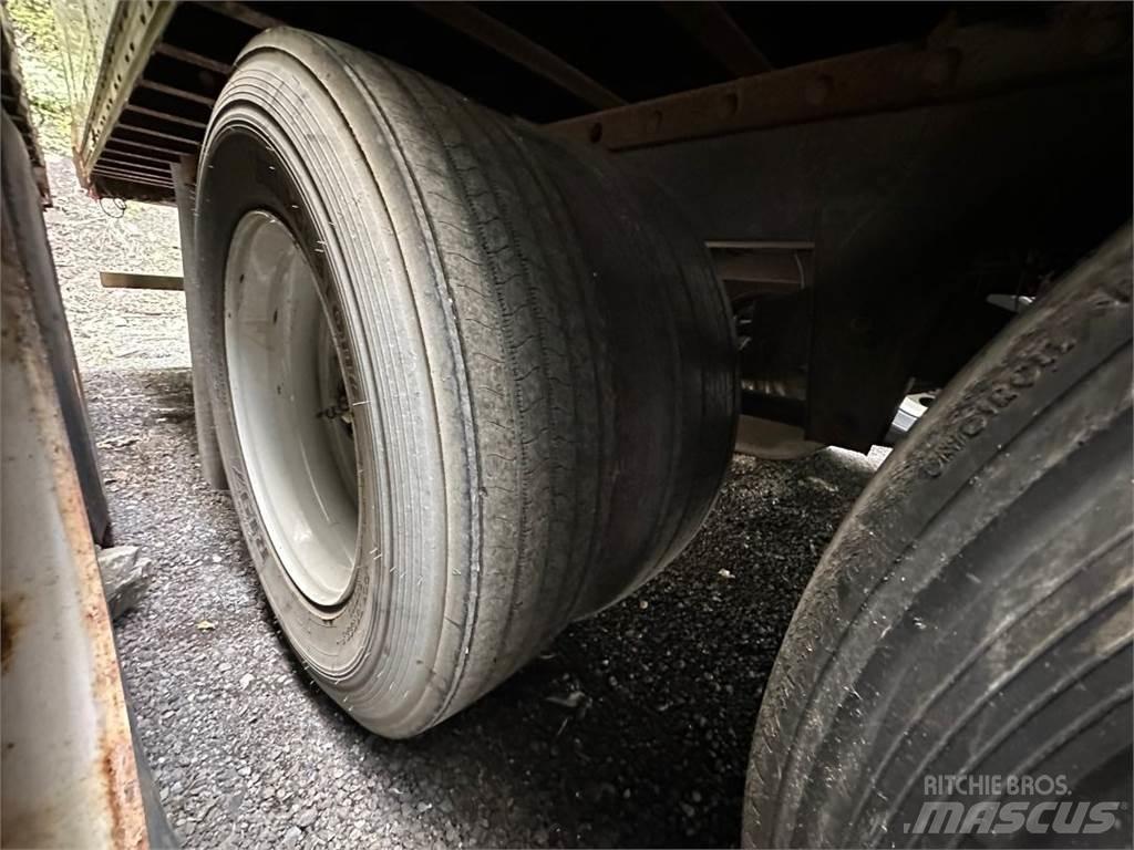  53 FT Лёгкие прицепы