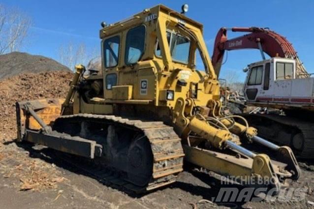 CAT D8 Гусеничные бульдозеры