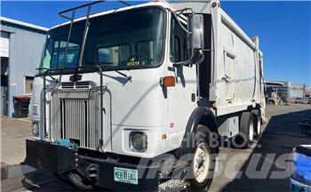 Autocar WX64 Мусоровозы