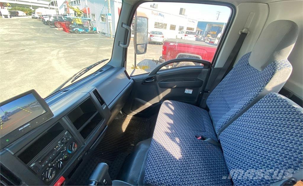 Isuzu NRR Мусоровозы
